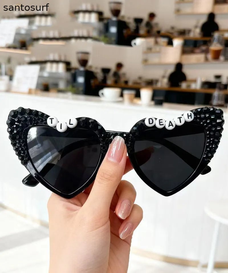 2026 New Black Resin Zircon Graphic Love Sunglasses