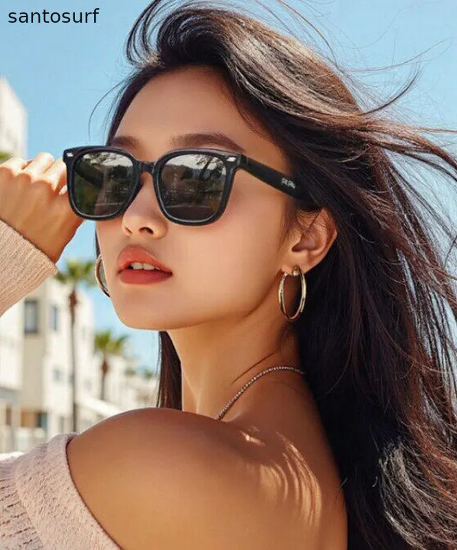 Stylish Grey Resin UV Protection Sunglasses