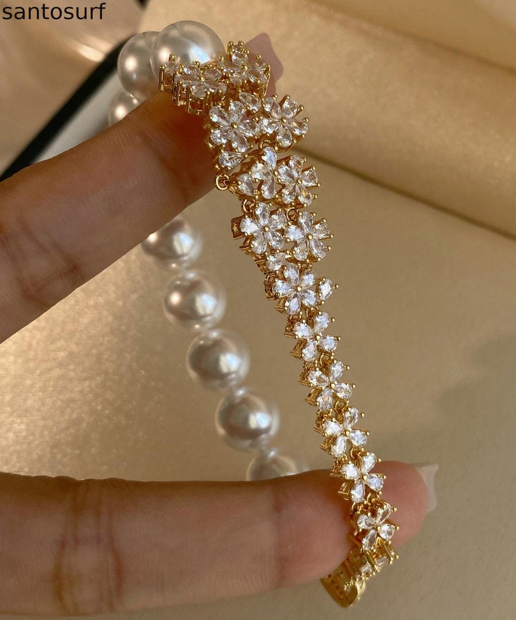 Classic Silver Blossoms Zircon Pearl Bracelet