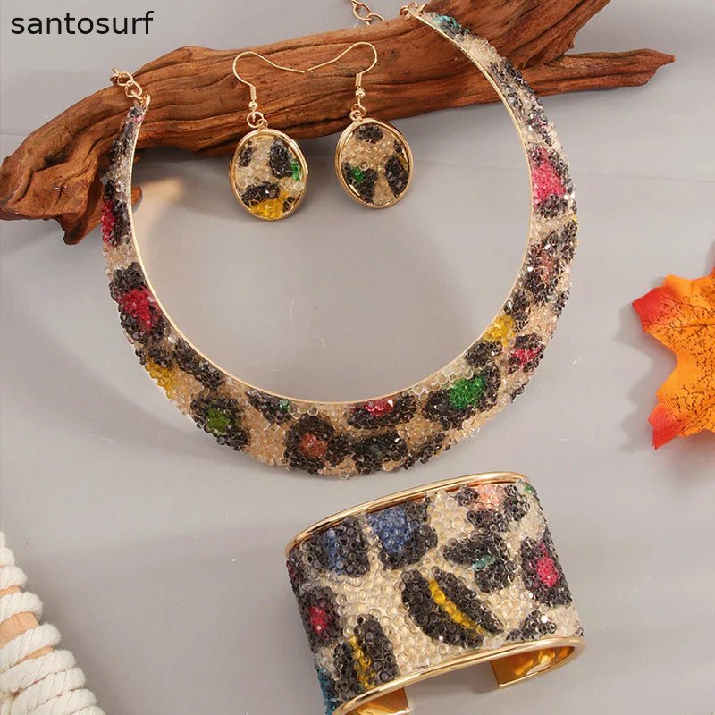 Fashionable Rhinestone Leopard Color Strip Necklace Set